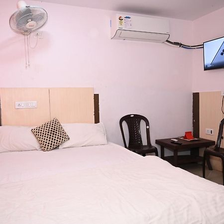 Viva Guest House Патна Екстер'єр фото